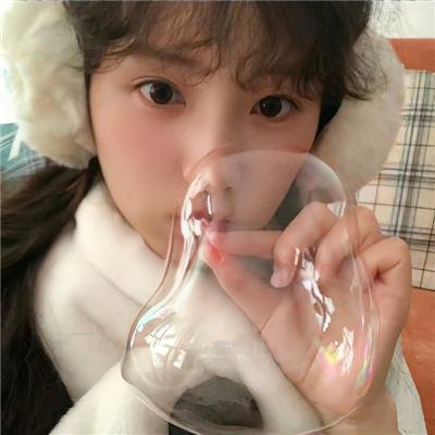 我想变成鸟，所以跳起来
